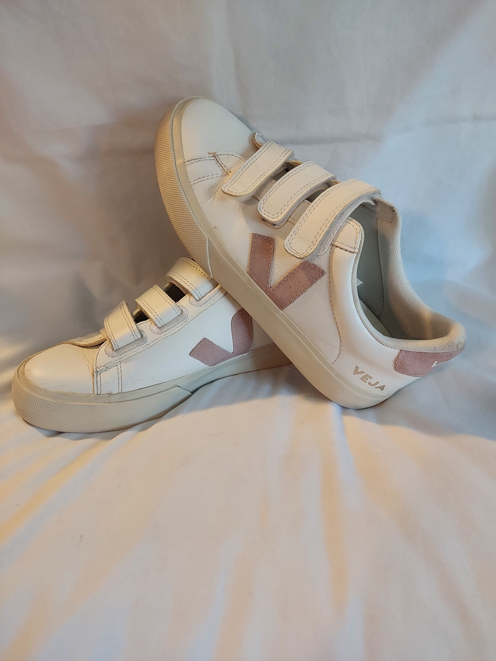 VEJA Recife ChromeFree Leather Velcro Sneakers - White / Babe Pink 8 - Picture 8 of 8